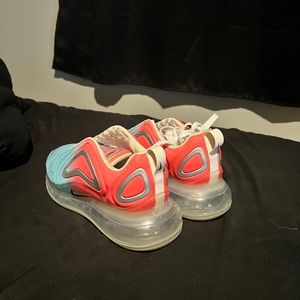 Size 10 W air max 720 pink sea
